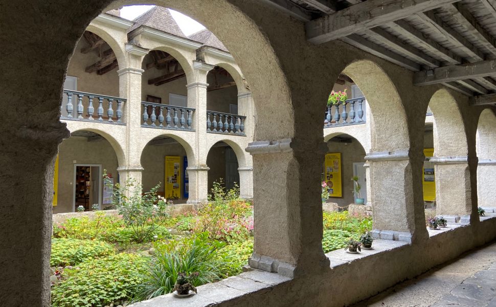 Belle maison de montagne dans une village des Pyrenees